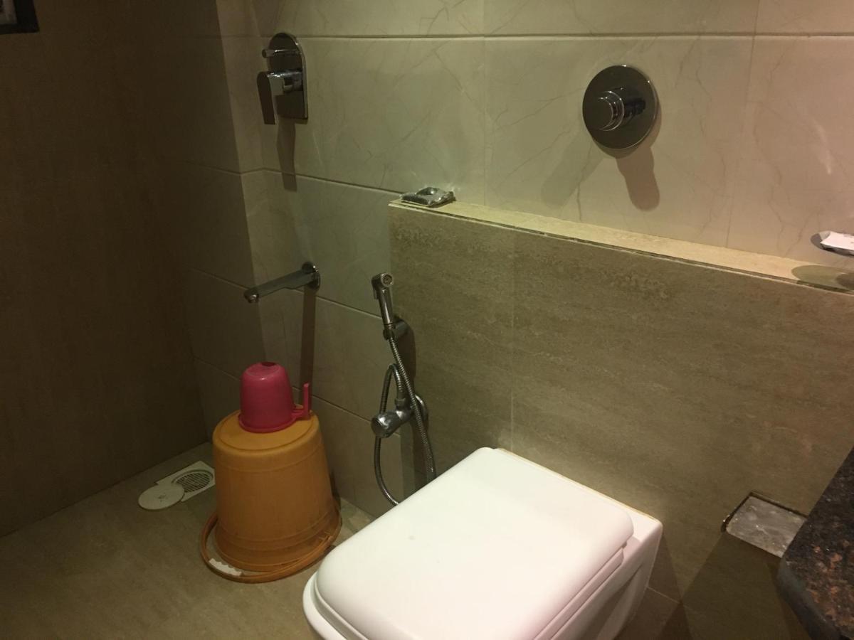 Вілла Pravasi Residency Тхане Екстер'єр фото