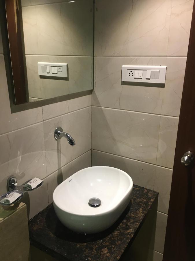 Вілла Pravasi Residency Тхане Екстер'єр фото